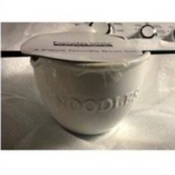 FITZ AND FLOYD EVERYDAY WHITE PORCELAIN NOODLE BOWL (NWT) - Picture 2 of 3